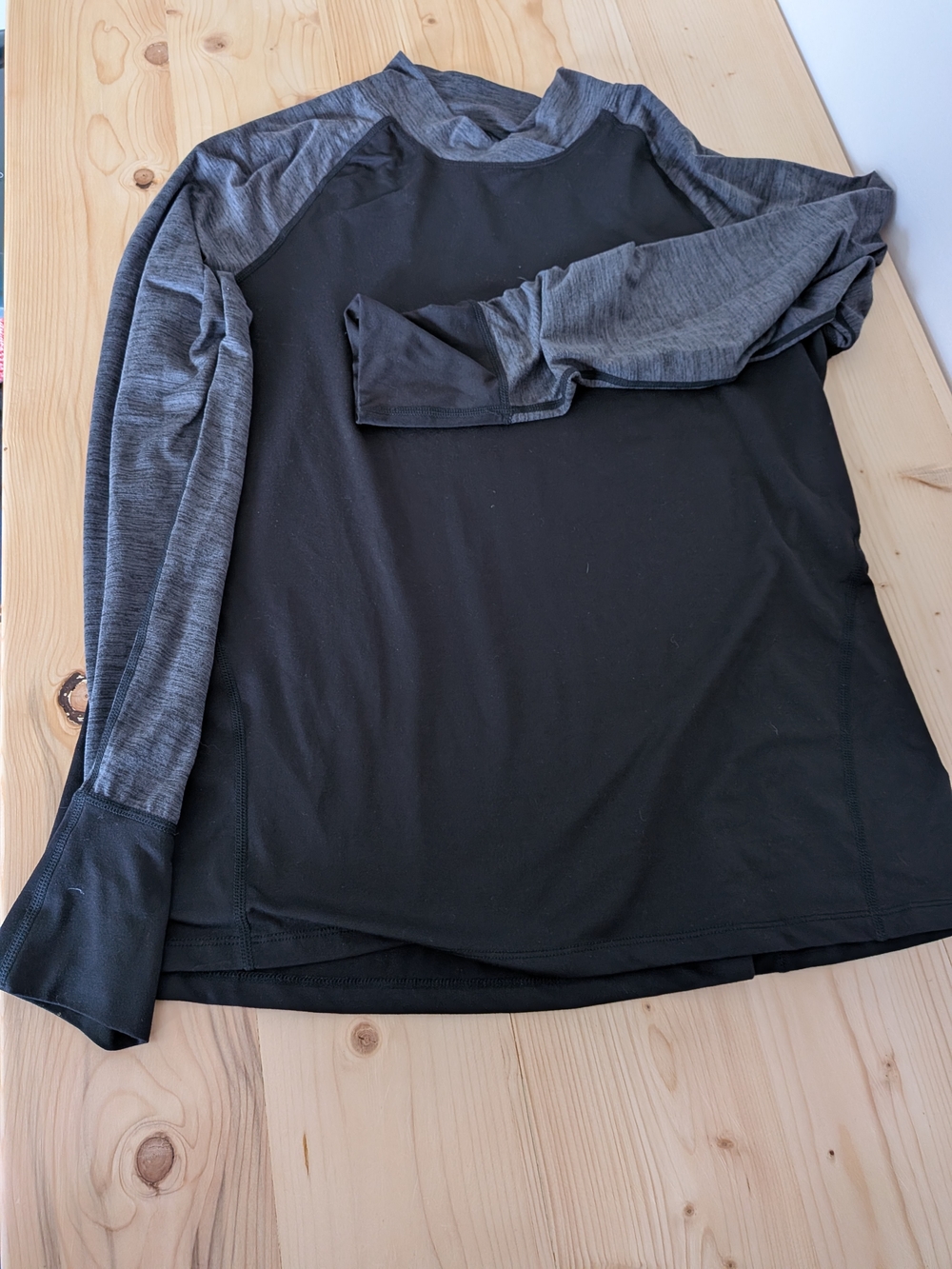 Men's Long Sleeve Raglan Active Tee - Black & Charcoal